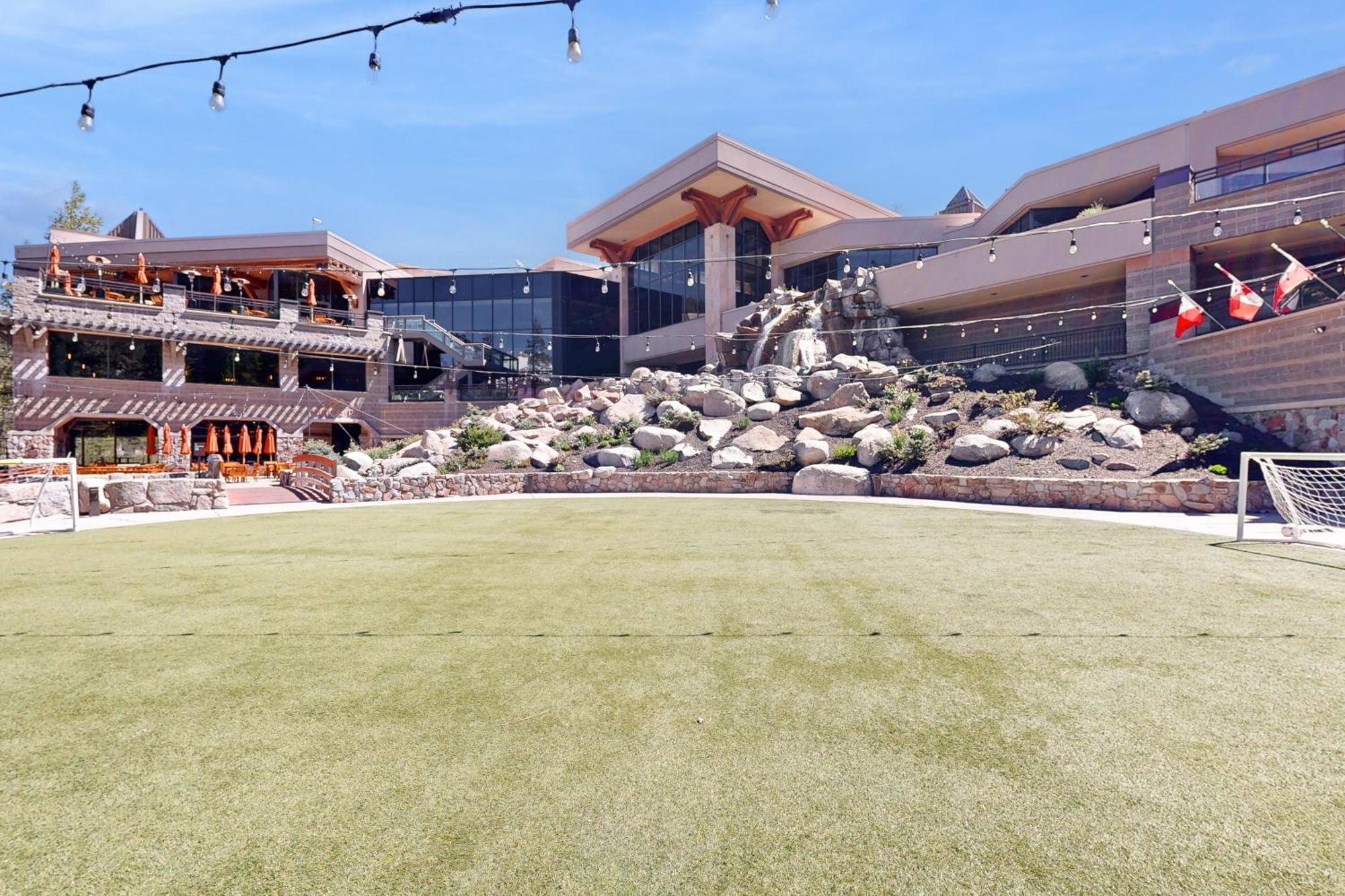 Resort At Squaw Creek'S 810 & 812 Olympic Valley  Exterior photo